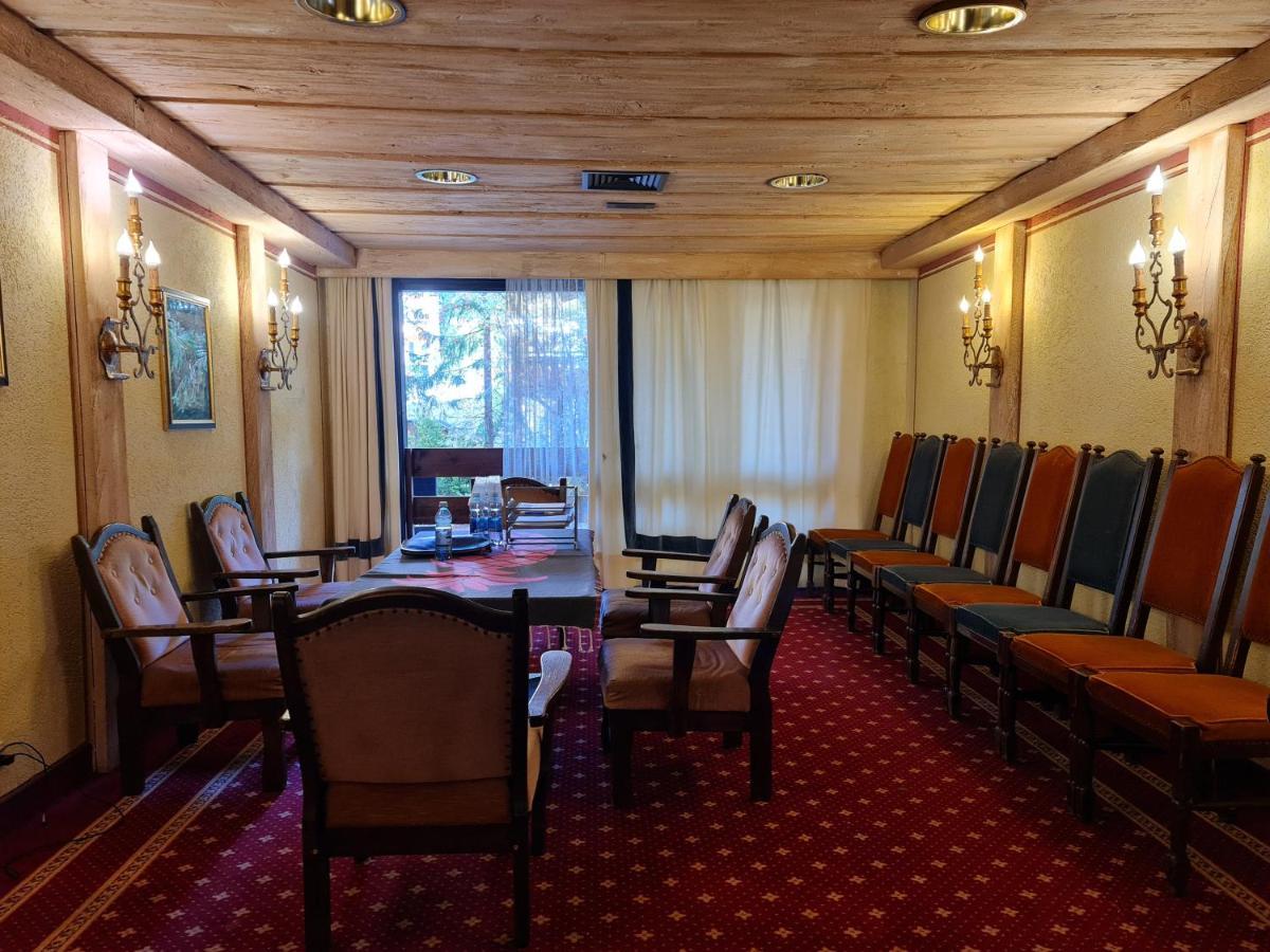 Das Kronen Hotel Seefeld in Tirol Buitenkant foto