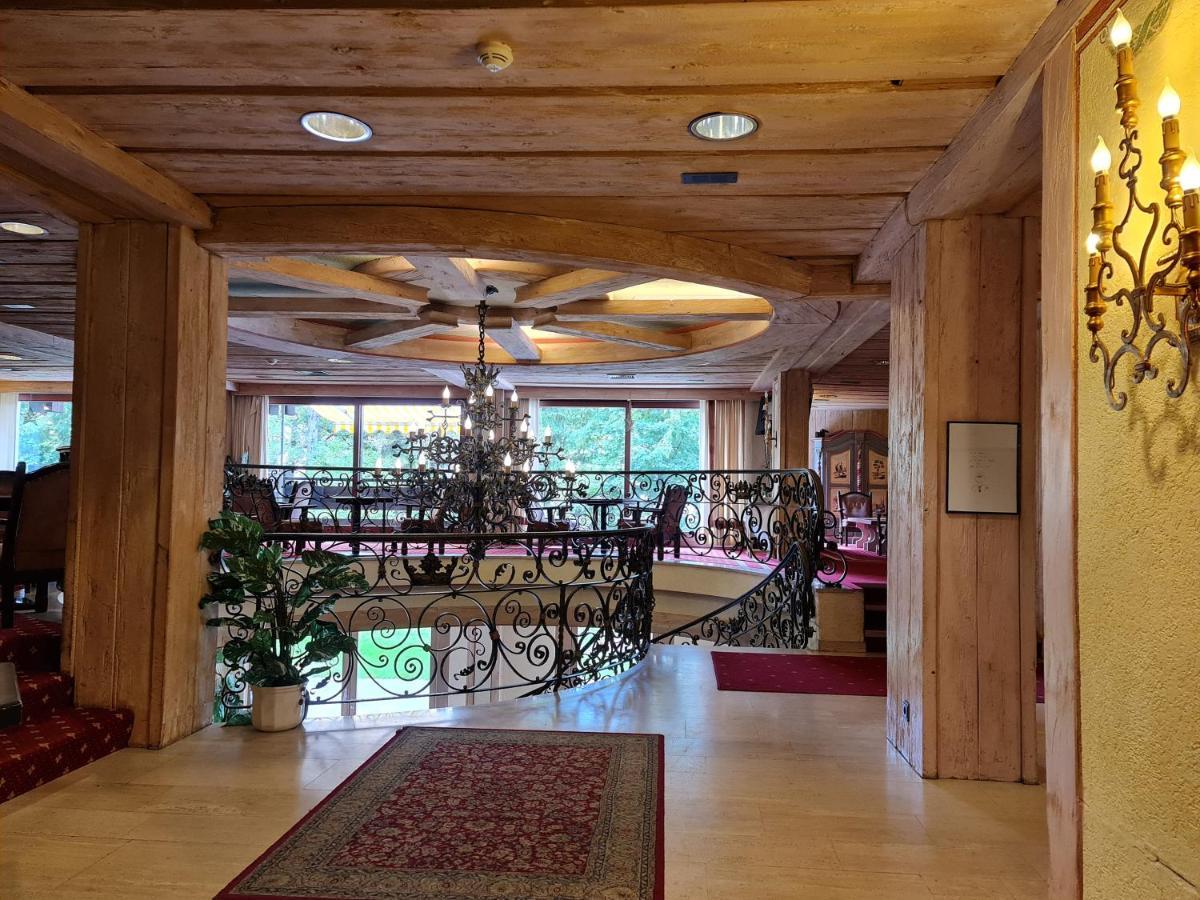 Das Kronen Hotel Seefeld in Tirol Buitenkant foto