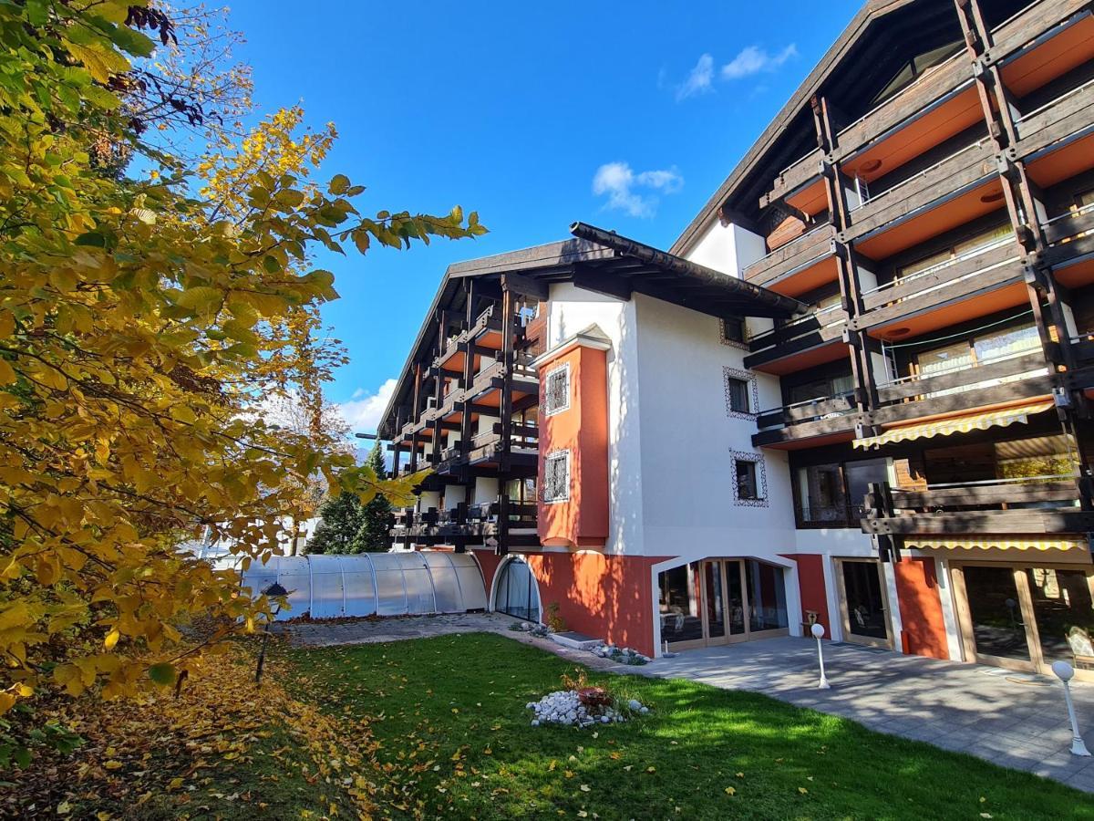 Das Kronen Hotel Seefeld in Tirol Buitenkant foto