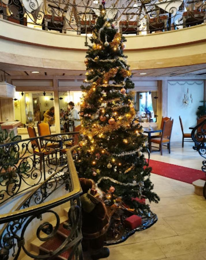 Das Kronen Hotel Seefeld in Tirol Buitenkant foto