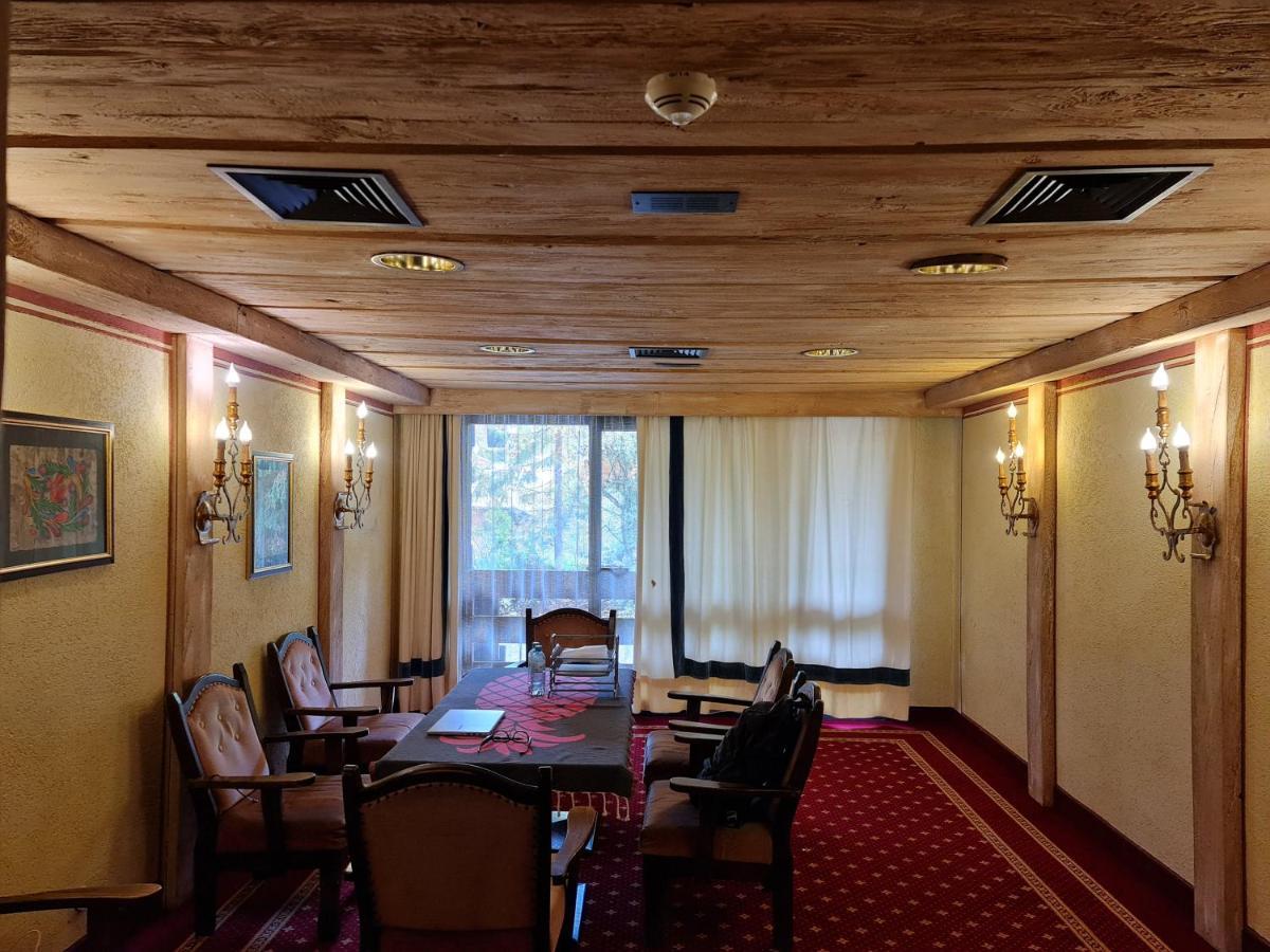 Das Kronen Hotel Seefeld in Tirol Buitenkant foto