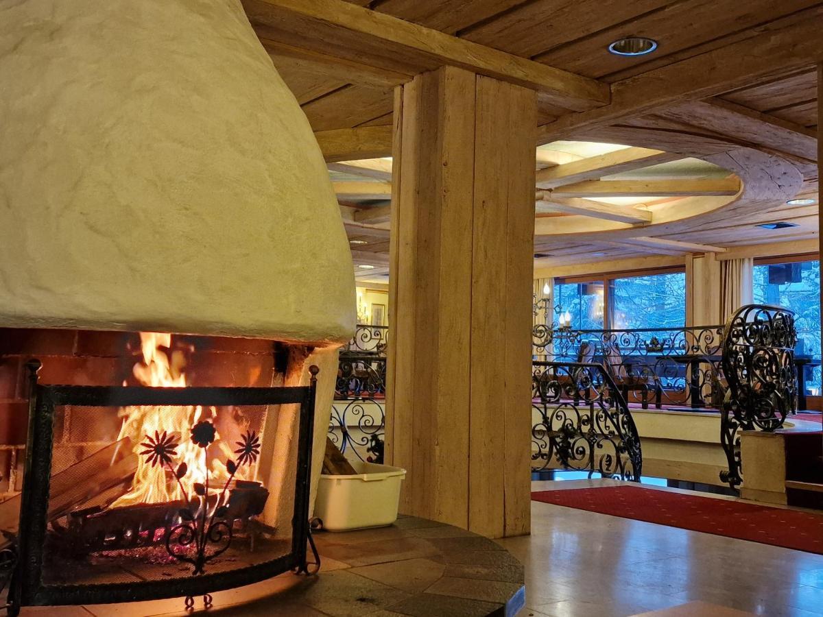 Das Kronen Hotel Seefeld in Tirol Buitenkant foto